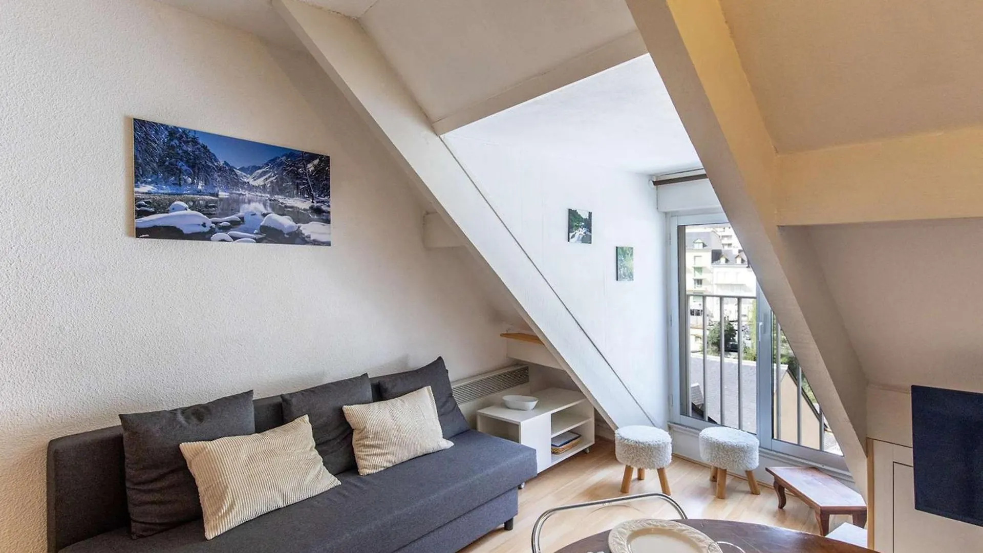 Appartement T2 A Cauterets, Proche Telecabine Avec Parking Et Local Ski - Fr-1-401-198